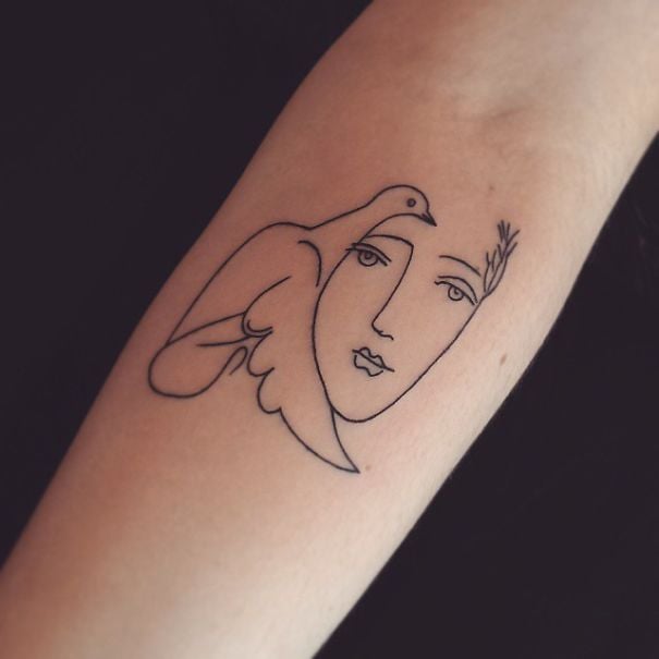 Tatuaje inspirado en Picasso - Mujer y paloma