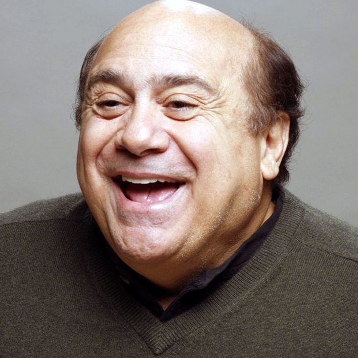 Danny DeVito riéndose