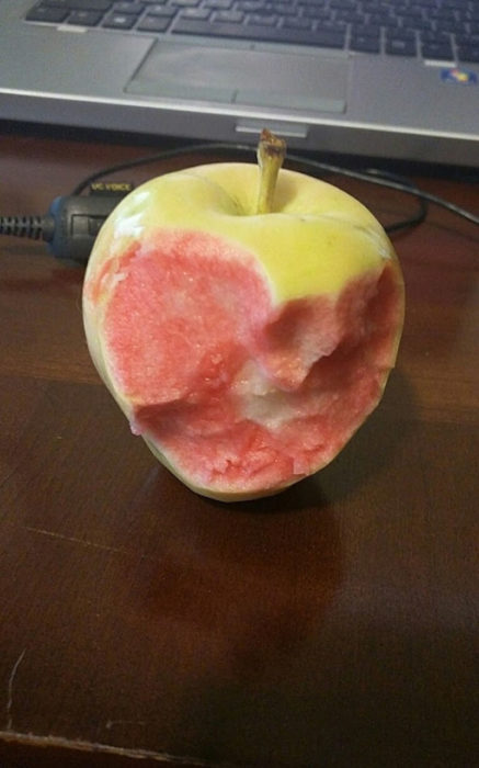 manzana que parece de carne