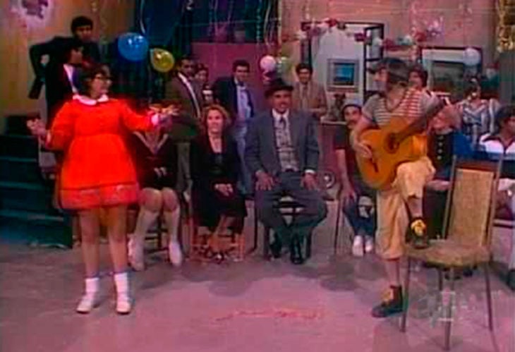 El chavo y la chilindrina cantando