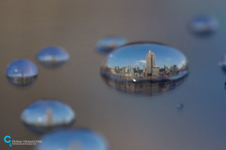 foto del empire state tomada en gotas de agua