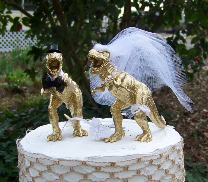 muñecos de pastel de boda de dinosaurios