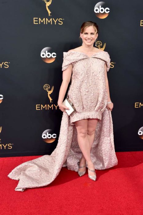 Anna Chlumsky peor vestido de la alfombra roja