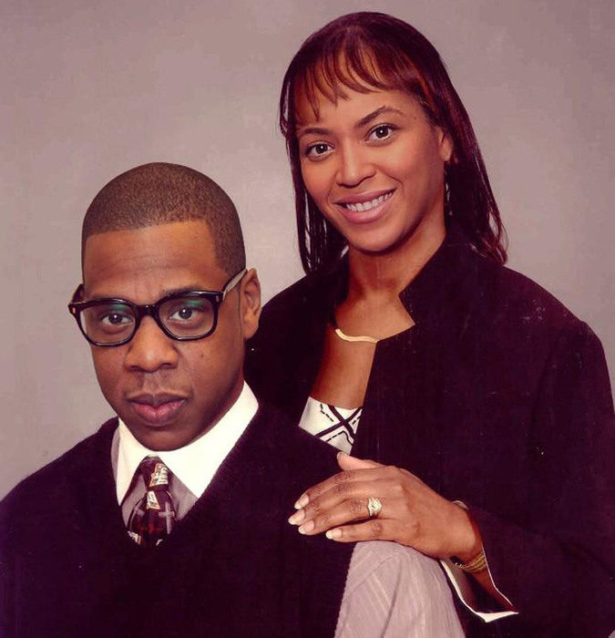 Cómo lucirían los famosos si fueran personas normales - Beyoncé y Jay Z foto familiar 