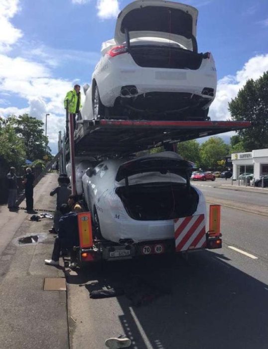 escondidos en autos para cruzar la frontera 