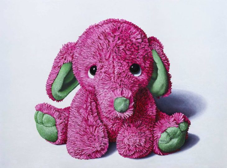 Elefante de peluche pintado al óleo 