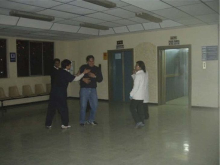 fantasma en el ascensor de un hospital 