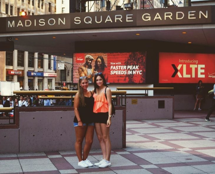 dos mujeres en el Madison Square Garden