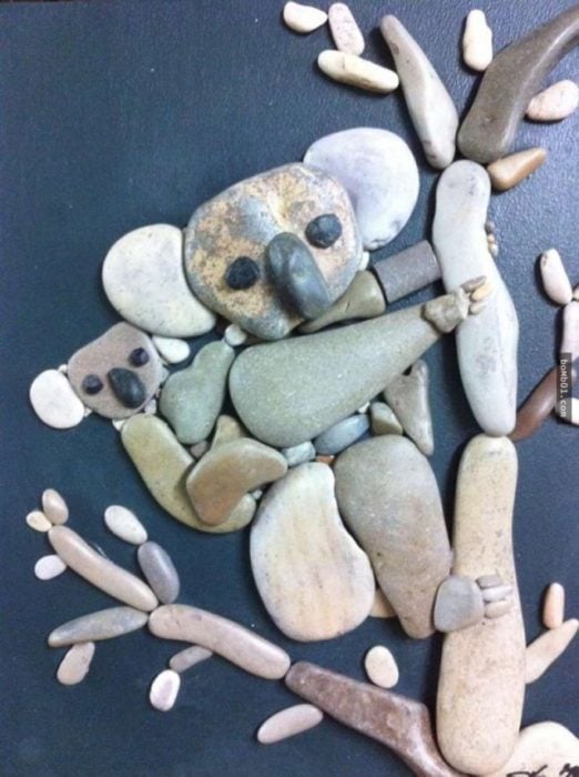 arte hecho con piedras de playa