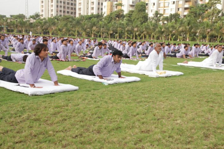 savji dholakia haciendo yoga