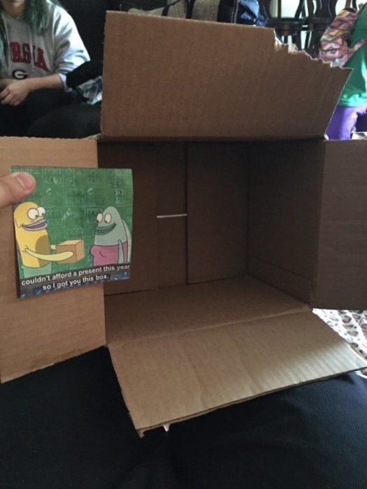 caja vacía de regalo