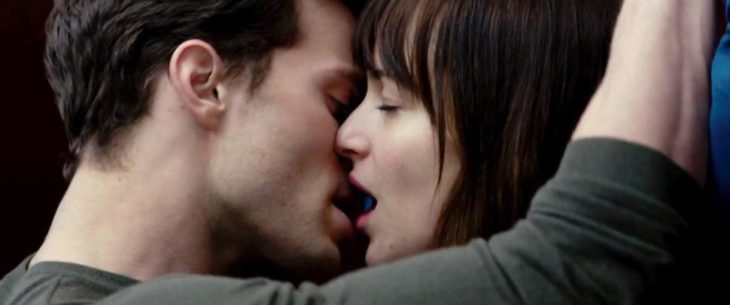 beso de Jamie Dornan y Dakota Johnson