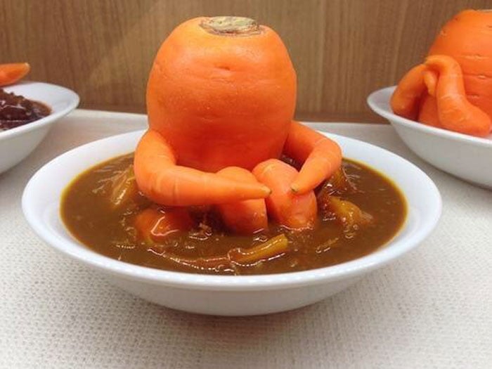 Vegetales formas curiosas - zanahoria baño 