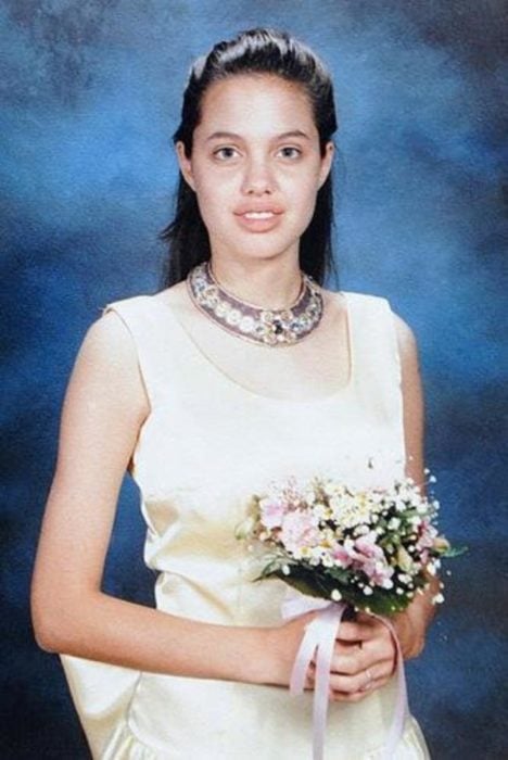 angelina jolie foto de graduación