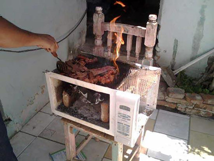 asador de microondas viejo