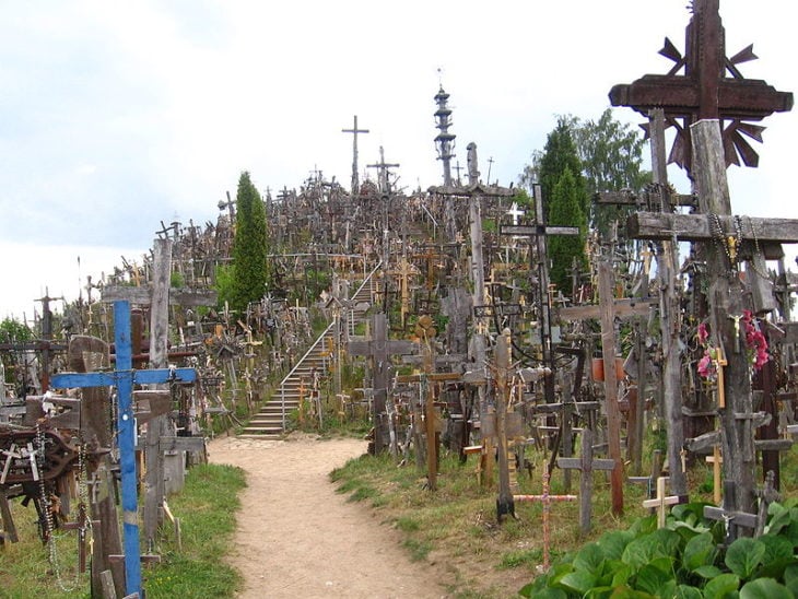 colina de las cruces en lituania