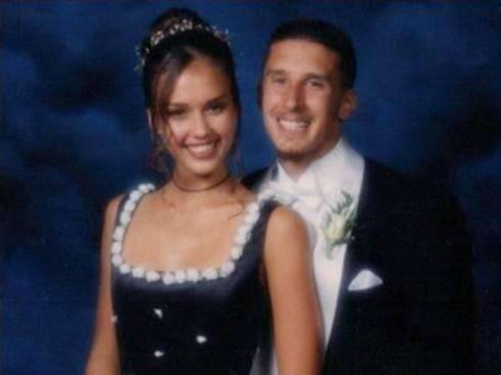 jessica alba en su graduación