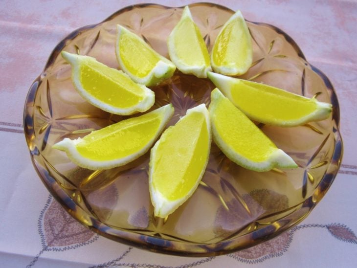 limones en gajos elegantes