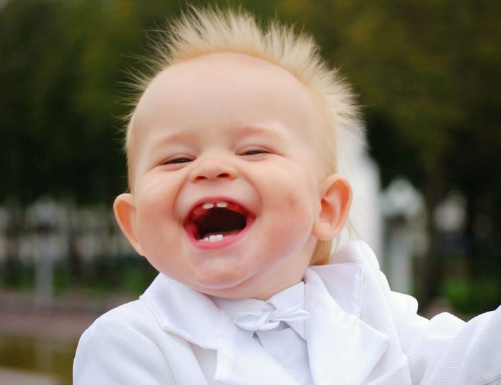 niño con una sonrisota