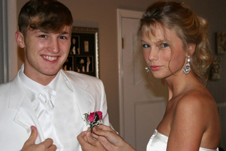 foto de graduación de taylos swift