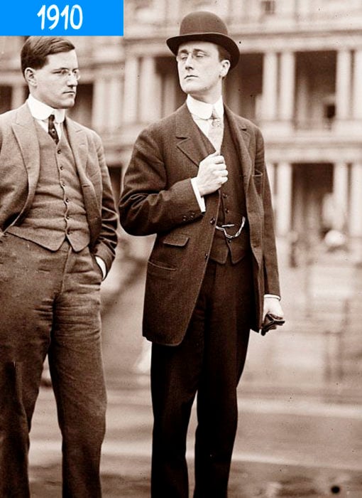 dos hombres en traje en 1910