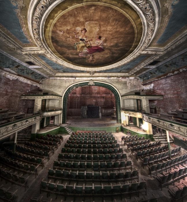 teatro abandonado