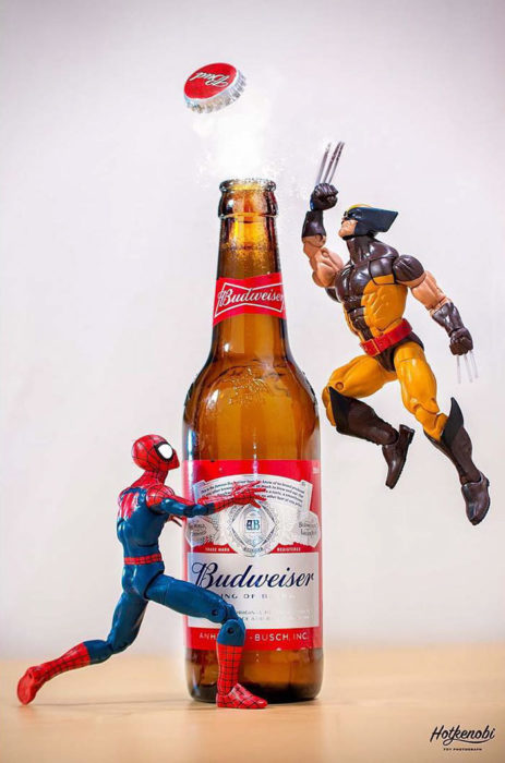 Figuras de acción personajes fotos Hot Kenobi cerveza abriendo spiderman