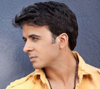 color-amarillo-luis-fonsi