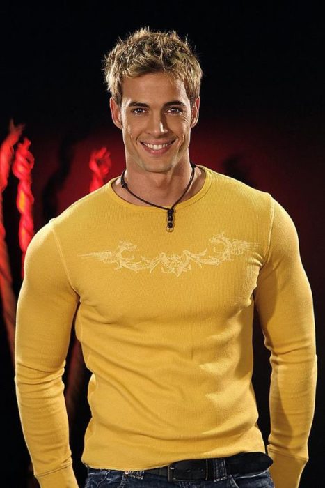 color amarillo william levy