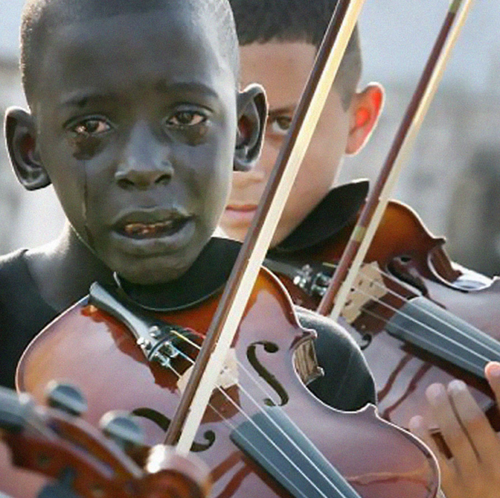 niño afroamericano llorando tocando el violín
