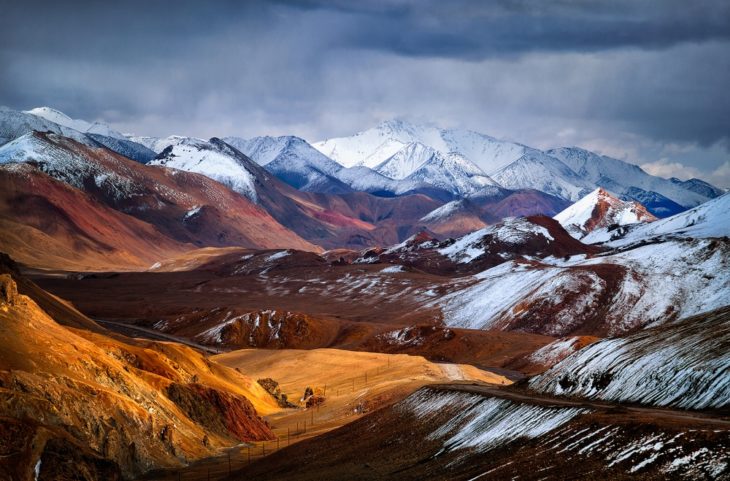 paisaje montañas nevadas