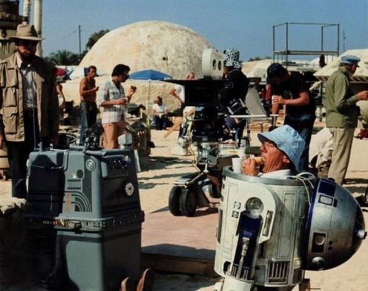 detrás de escenas, R2D2 comiendo un emparedado