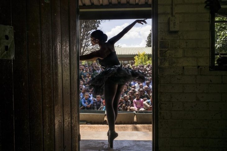 bailarina en escuela