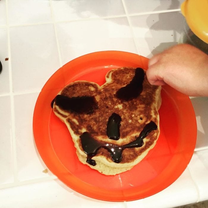 pancake de micley mouse mal hecho