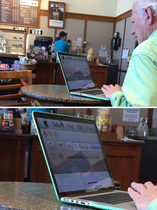 anciando en una cafetería con una laptop