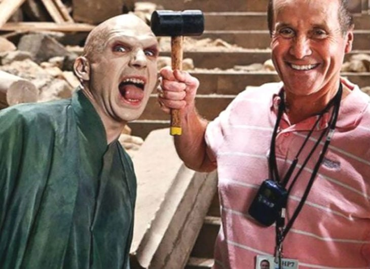 voldemort con nariz y el director de la película