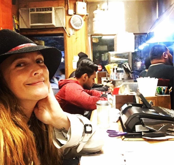 drew barrymore cenando tacos