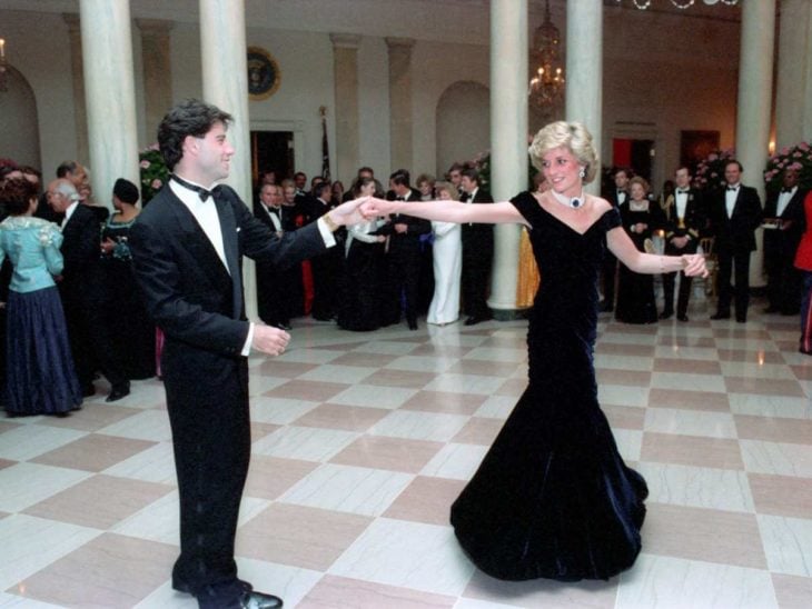 princesa Diana bailando 