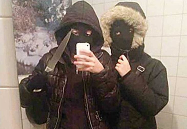 dos personas se toman selfie antes de asaltar 