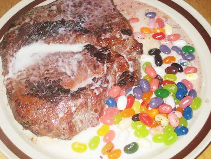 leche, gomitas y carne