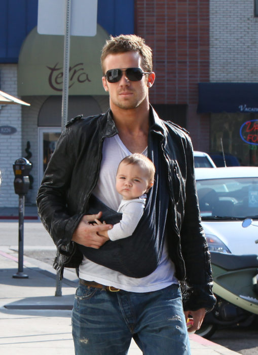 Cam Gigandet con su hija