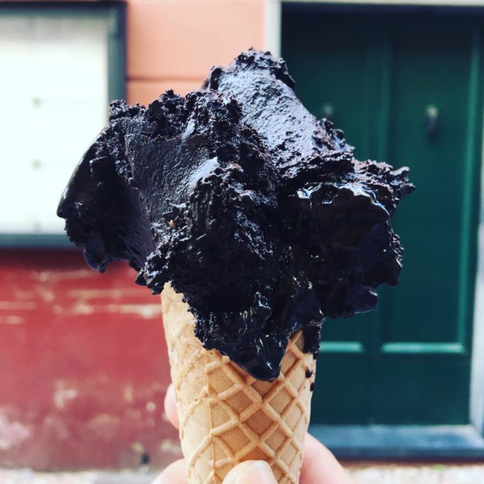 helado de chocolate negro