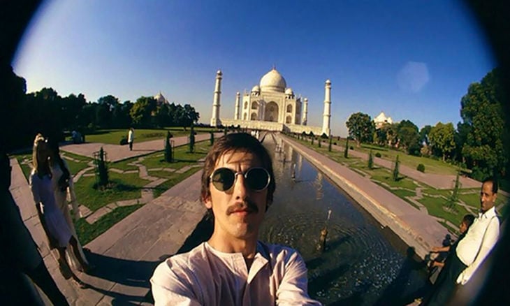 selfie de george harrison en el taj mahal 1966