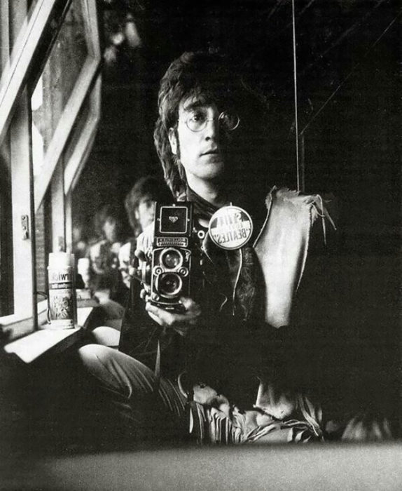 selfie de john lennon 1967