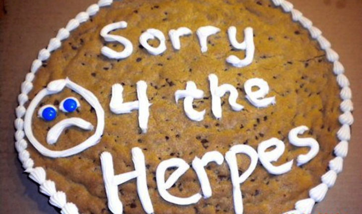 pastel que dice lo siento por el herpes 
