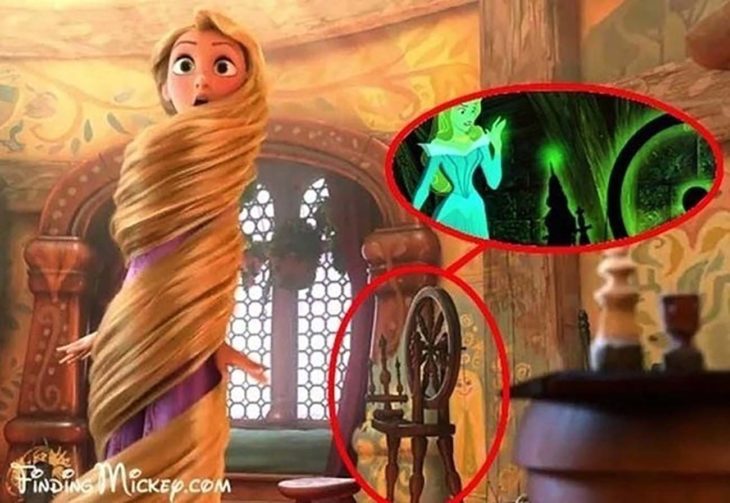 Rapunzel tiene la rueca de La Bella Durmiente 