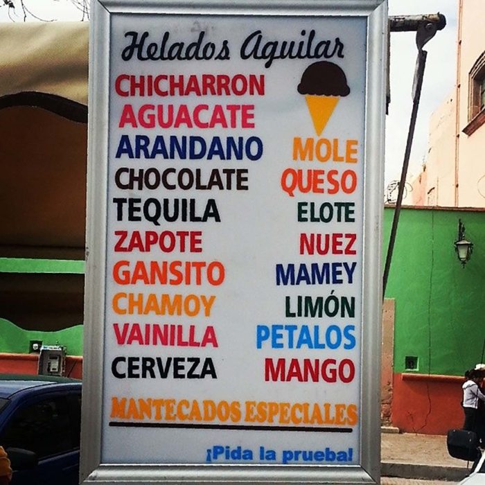 cartel de sabores extraños de helado