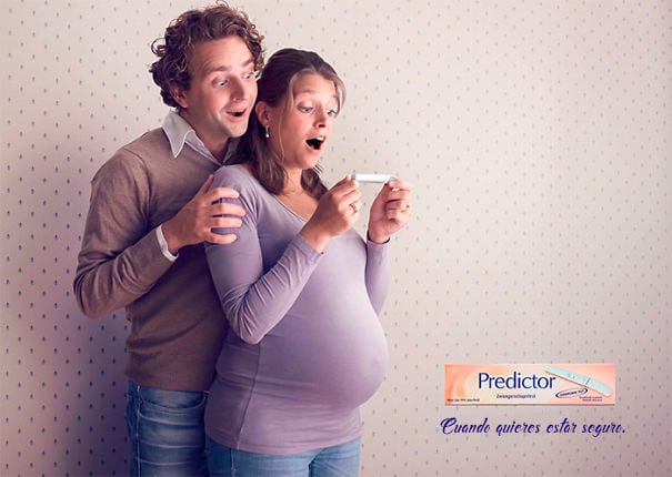 pareja con la mujer embarzada como del 8vo mes se hacen preuba de embarazo