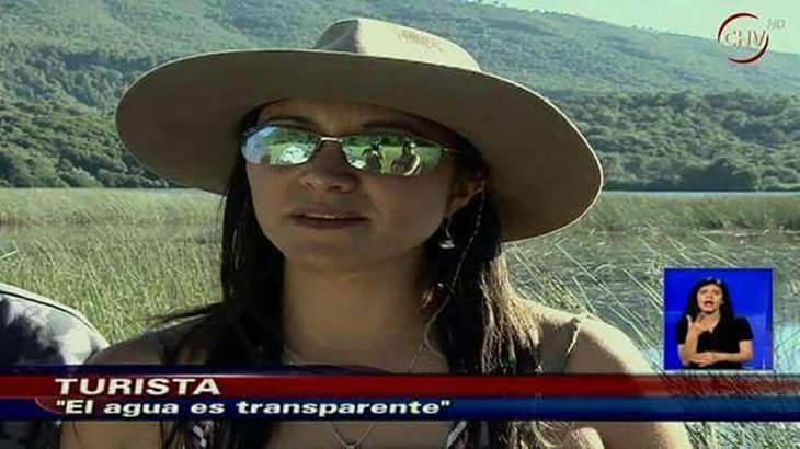 noticia sobre turista que dice que el agua es transparente