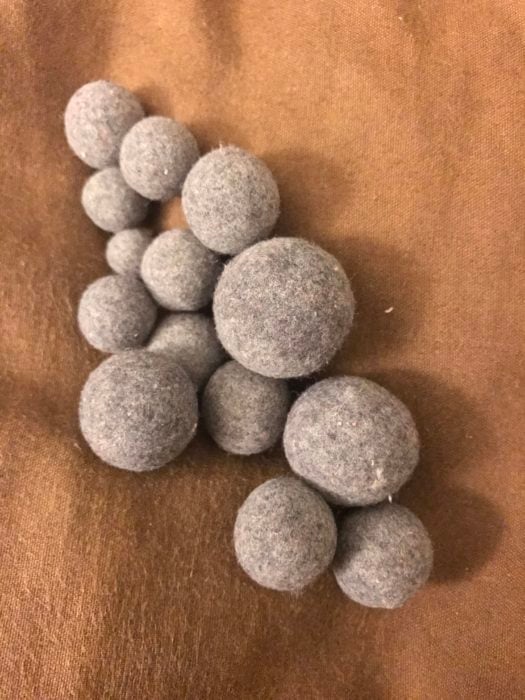 piedras bolas de felpa